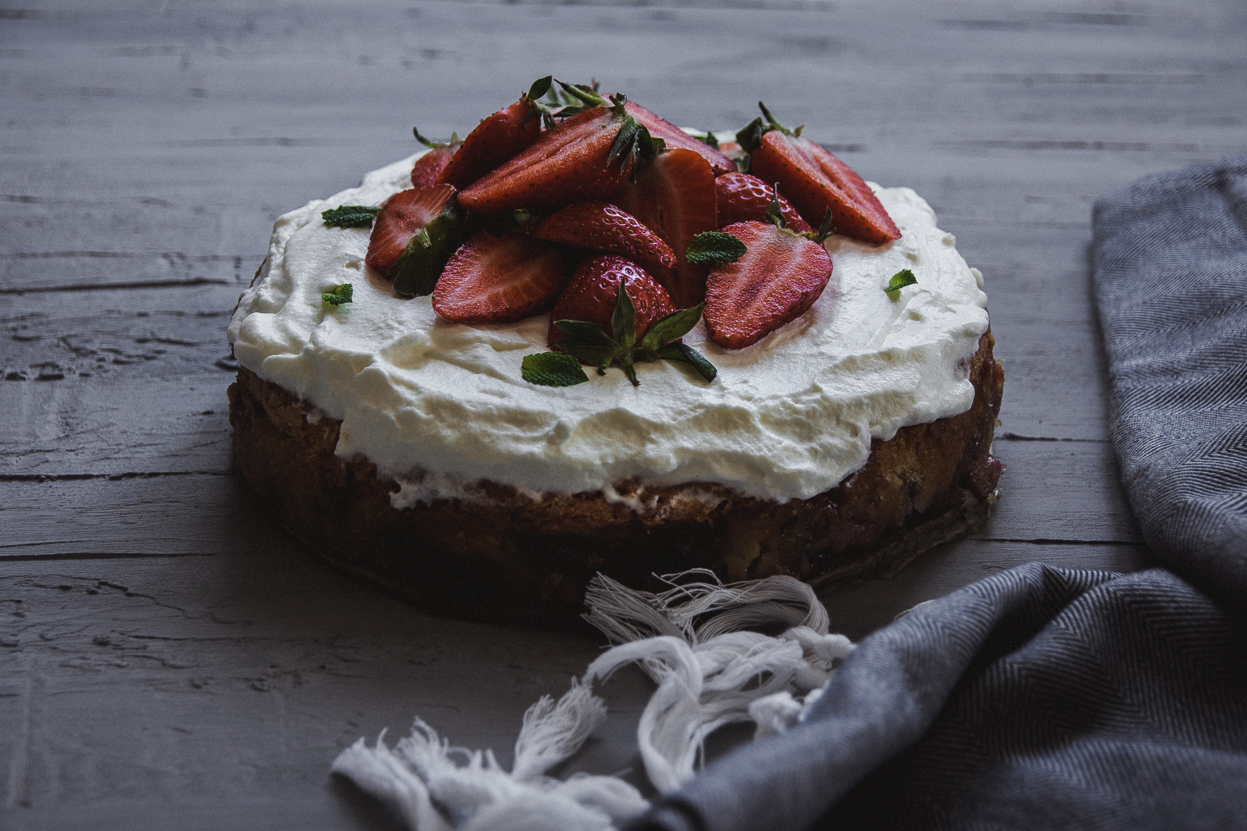 Summery strawberry cake