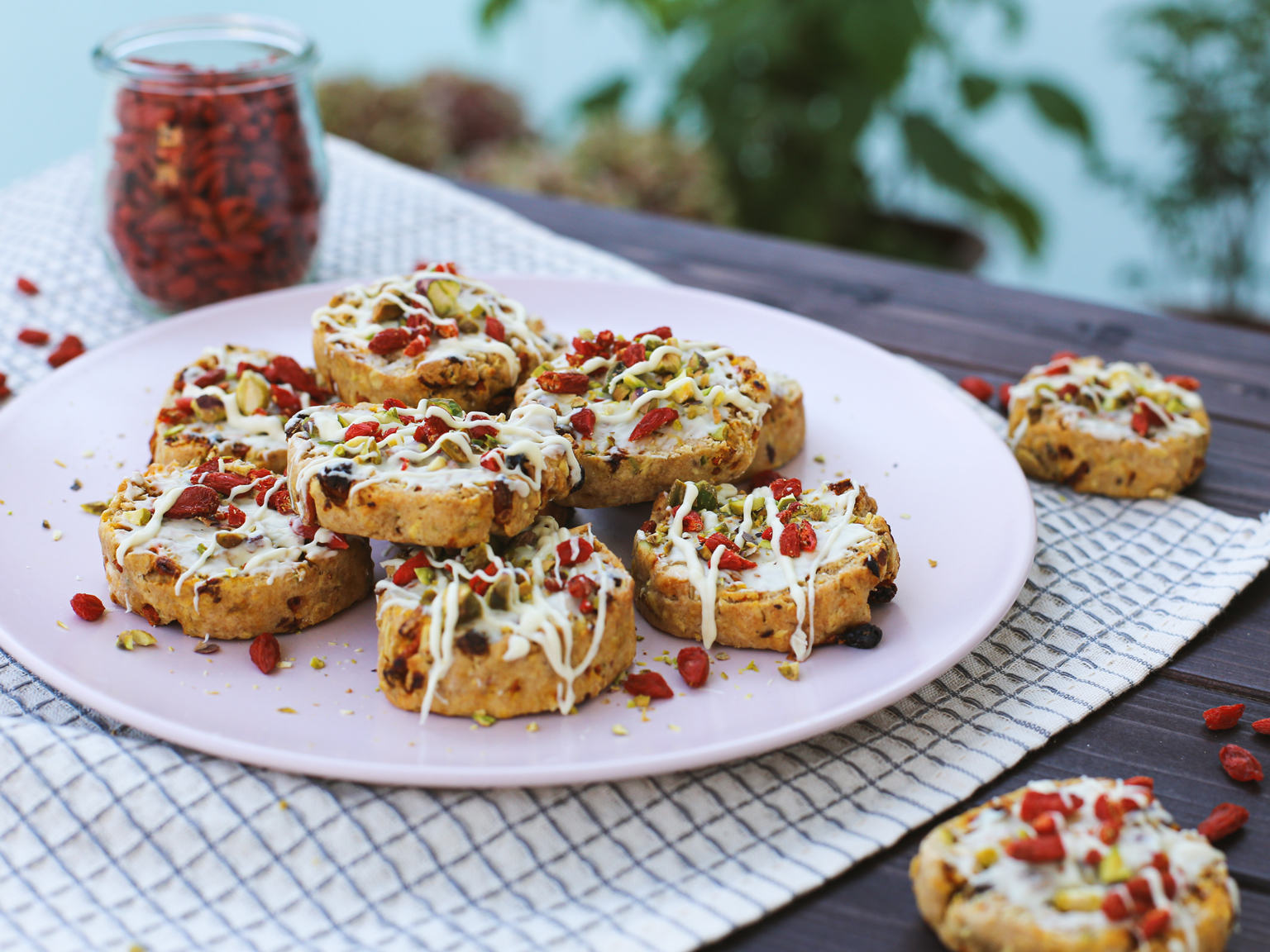 biscuits, baies de goji, goji, pistaches, flocons d'avoine, cookies, dessert