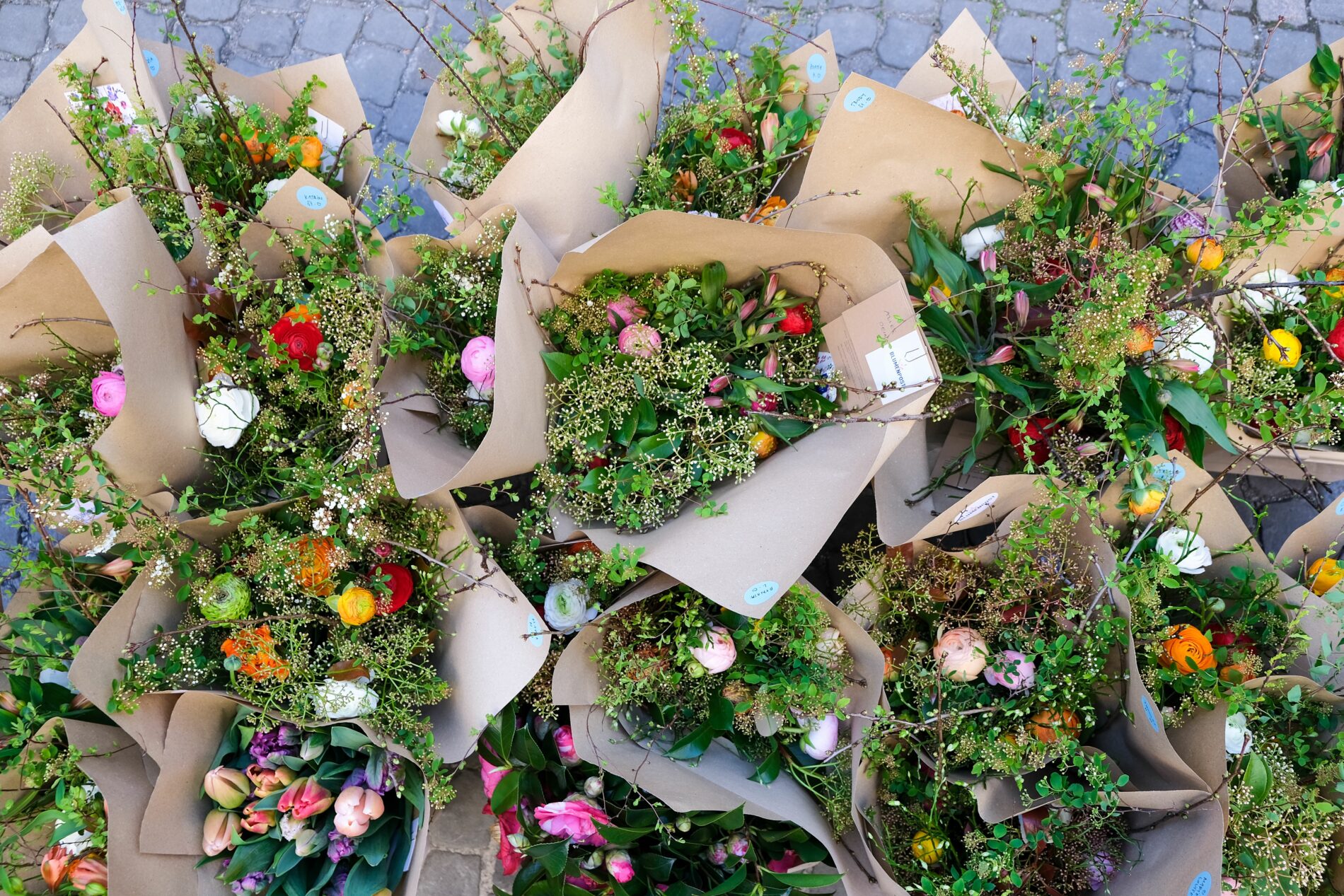 flower bouquets from above