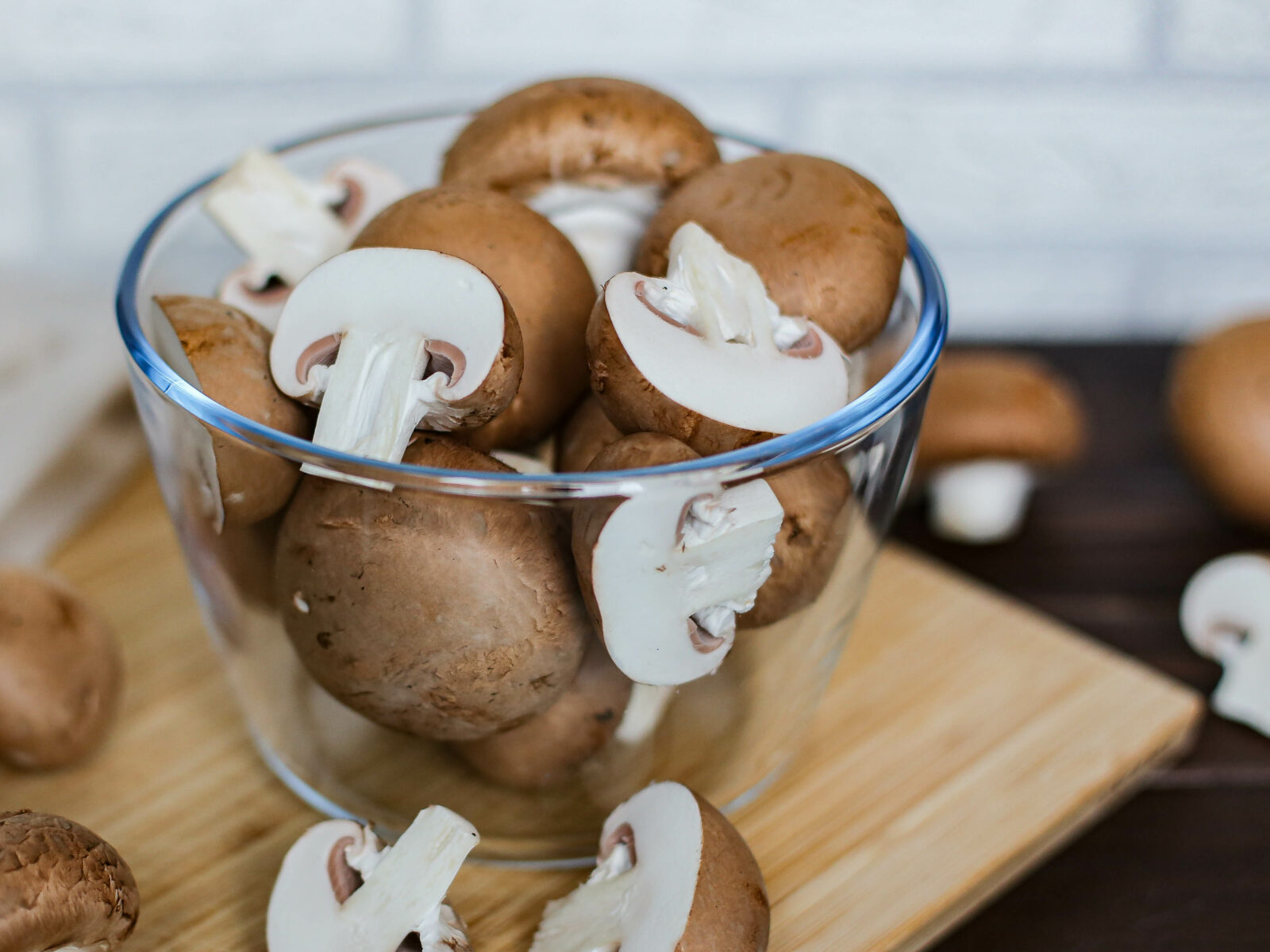 Champignons in a glass jar