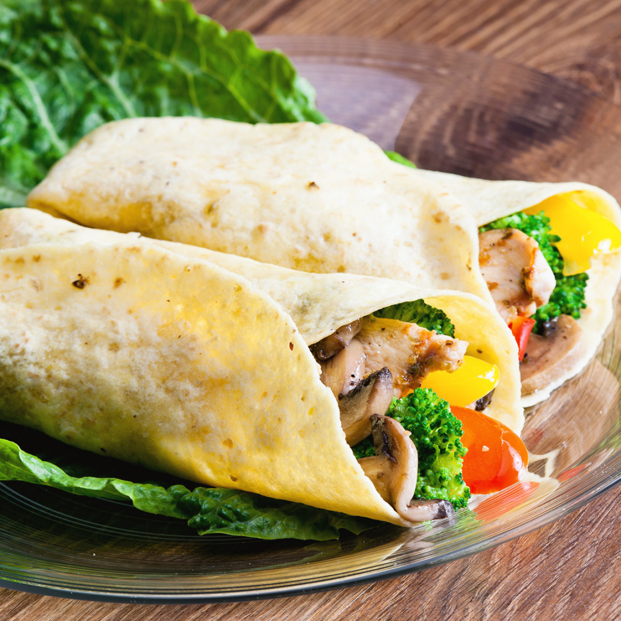 Chicken wrap with mushrooms and paprika